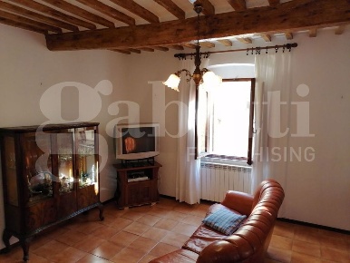 Foto Appartamento in Diaz, Massa Marittima Centro di 94 m² con 4 locali