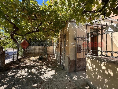 Foto Appartamento in Via Napoli 116, Avezzano Centro di 90 m² con 4 locali