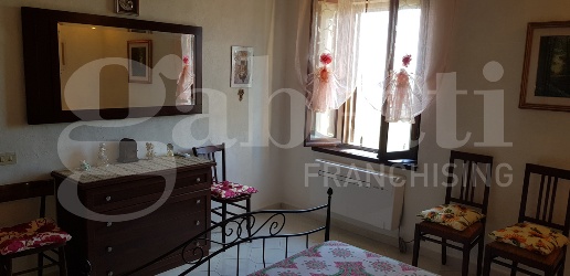 Foto Appartamento in Parenti, Massa Marittima Centro di 55 m² con 3 locali