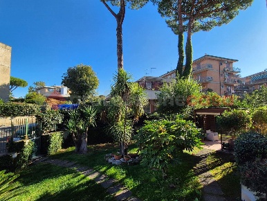 Foto Appartamento in Via calcinaia 63, Roma Nuovo Salario di 75 m²