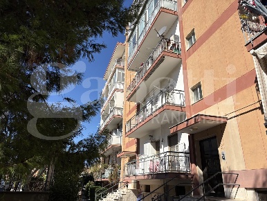 Foto Appartamento in Via SALAPIA 8, Bari Japigia di 122 m² con 4 locali