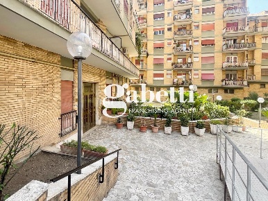 Foto Attico in Viale DELLA SERENISSIMA 145, Roma Villa Gordiani di 150 m²