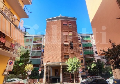 Foto Appartamento in Via RAGAZZI DEL 99 8, Portici di 103 m² con 3 locali