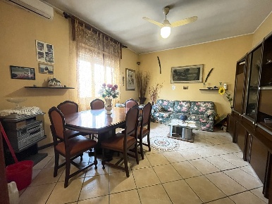 Foto Villa unifamiliare in Via montello 11, Cisliano Centro di 90 m²