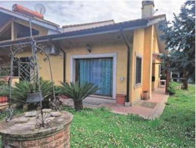 Foto Villa a schiera in Via Vecchia di Marino, Grottaferrata Centro