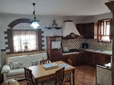 Foto Appartamento a Francolise di 100 m² con 5 locali in vendita