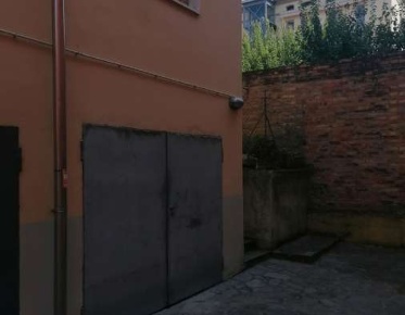 Foto Box in Via Emilio Casa, Parma Centro Storico di 61 m² con 1 locali