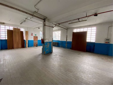 Foto Magazzino in via risorgimento 23, Lurago Marinone di 115 m² in affitto