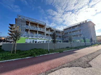 Foto Negozio in Ariosto 516, Sesto Fiorentino Sesto Città di 102 m²