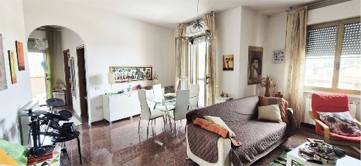 Foto Appartamento a Poggio a Caiano di 118 m² con 4 locali in vendita