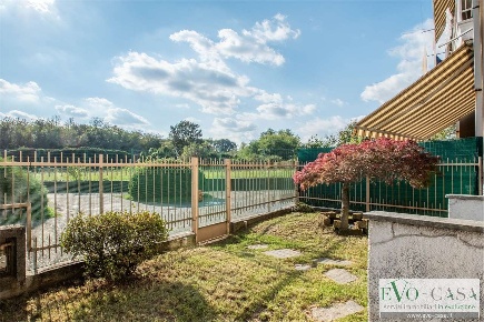 Foto Villa a schiera in Martiri Di Belfiore 31, Olgiate Olona di 119 m²