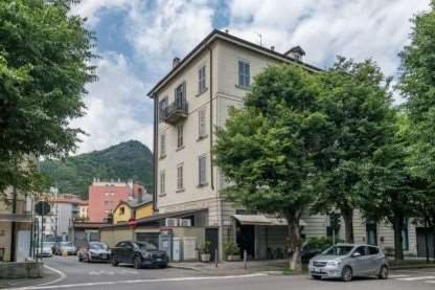 Foto Appartamento in Via Leoni, Como Borghi di 50 m² con 2 locali