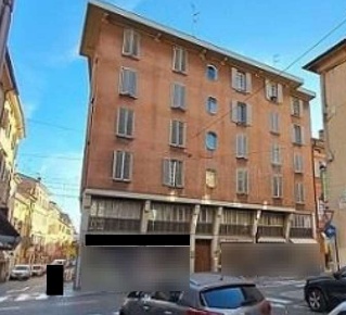 Foto Appartamento in Strada Garibaldi, Parma Centro Storico di 112 m²