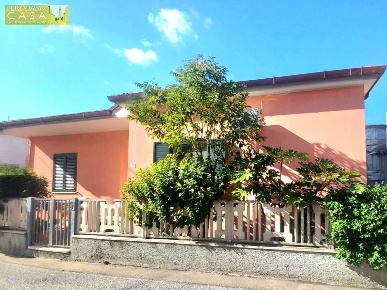 Foto Casa indipendente in VIA MONFALCONE, Giulianova Centro di 150 m²