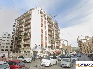 Foto Appartamento a Palermo Malaspina di 150 m² con 4 locali in vendita