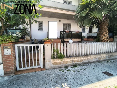 Foto Villa unifamiliare in Via S. Spaventa, Tortoreto Tortoreto Lido