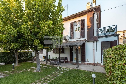 Foto Appartamento in VIA MAZZINI, Castel Bolognese Centro di 95 m²