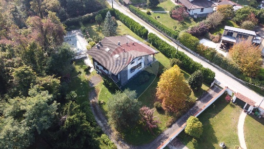 Foto Villa singola in Via Giotto, Borgo Ticino di 225 m² con 6 locali