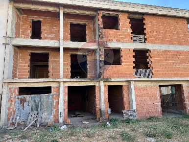 Foto Rustico in via emanuele loi, Vittoria Centro di 1200 m² con 7 locali