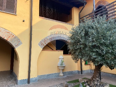 Foto Appartamento in Via Roma, Mesero di 63 m² con 2 locali in vendita