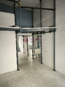 Foto Locale commerciale in Via Goldoni, Livorno di 14 m² con 2 locali