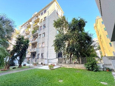 Foto Appartamento in Via Tracia, Roma San Giovanni di 118 m² con 4 locali