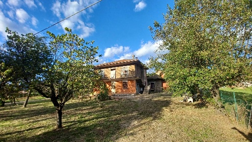 Foto Casa indipendente in località farneti, Amaseno di 250 m² con 8 locali