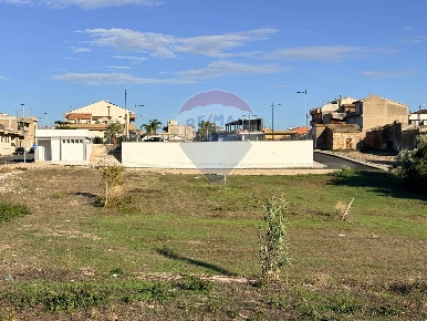 Foto Terreno residenziale a Mazzarrone di 700 m² in vendita