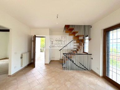Foto Villa a schiera a Rignano Flaminio di 180 m² con 8 locali in vendita
