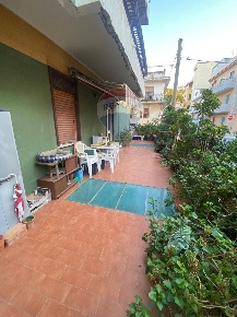 Foto Appartamento in via vincenzo monti, Spadafora Centro di 110 m²