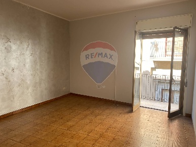 Foto Appartamento in Via Giuseppe Garibaldi, Paternò di 176 m² con 5 locali