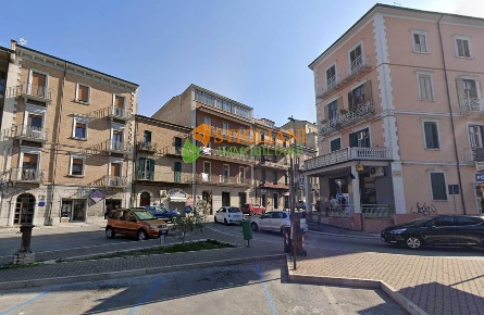 Foto Locale commerciale in Via Mazzini, Campobasso Centro di 90 m²