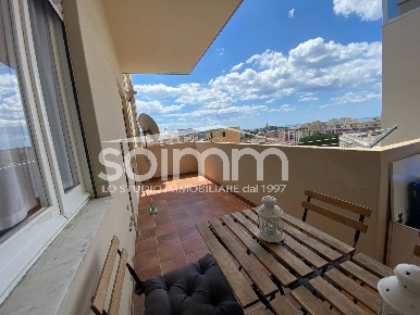 Foto Appartamento a Cagliari Sonnino di 138 m² con 5 locali in vendita
