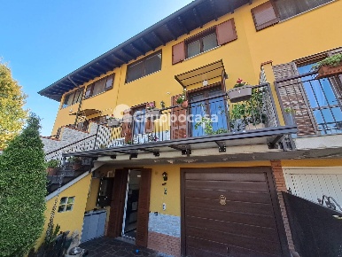 Foto Villa a schiera in Via Marzabotto, Corbetta di 150 m² con 4 locali