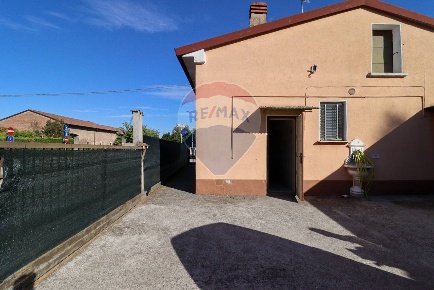 Foto Case semi ndipendenti in VIA FIUME, Gussola di 99 m² con 3 locali