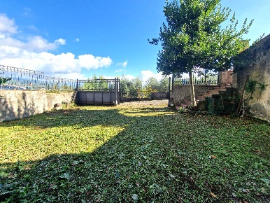 Foto Case semi ndipendenti in Via Simoncini, Serravalle Pistoiese di 110 m²