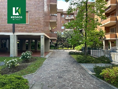 Foto Appartamento in Via Monsignor Proserpio, Varese Masnago di 95 m²