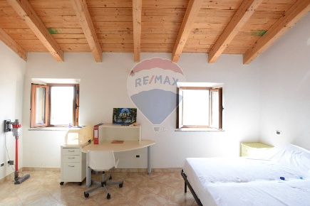 Foto Appartamento in via Monmartino, Pallare Centro di 148 m² con 5 locali