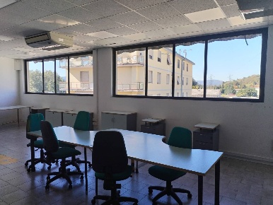 Foto Ufficio a Terranuova Bracciolini di 200 m² con 3 locali in vendita