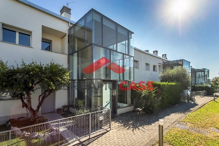 Foto Appartamento in Via Puccini, Seriate di 92 m² con 3 locali in vendita