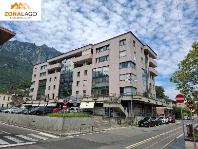 Foto Ufficio in via ghislandi, Darfo Boario Terme Centro di 150 m²
