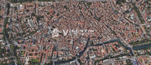 Foto Negozio a Treviso Piazza dei Signori di 78 m² con 3 locali in affitto