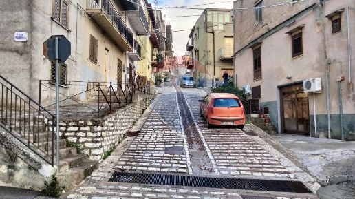 Foto Casa indipendente in VIA GESSAI, Mezzojuso di 111 m² con 4 locali