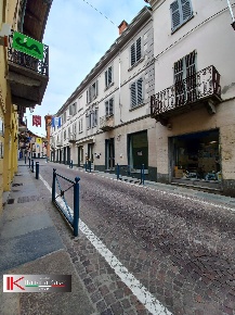 Foto Locale commerciale in via bettoia, Caluso Centro di 45 m² con 2 locali