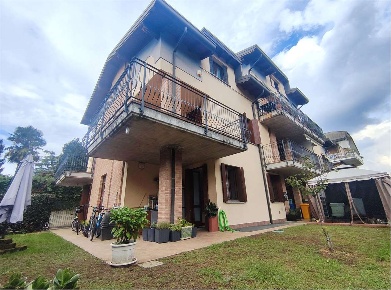 Foto Appartamento a Garbagnate Milanese di 120 m² con 4 locali in vendita