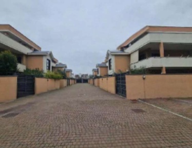 Foto Appartamento in Largo Rodolfo Villani, Roma Acilia di 52 m² in vendita