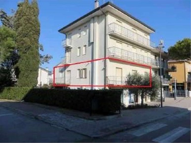 Foto Appartamento in Piazza Piave 12, Caorle Centro di 119 m² con 8 locali