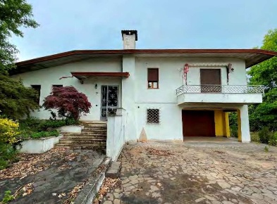 Foto Villa unifamiliare in Via Pastoreria, Gazzo di 467 m² con 20 locali