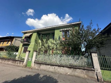 Foto Appartamento in Via Bettoni 17, Melegnano di 70 m² con 3 locali