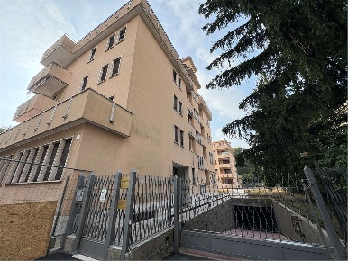 Foto Appartamento in Via Francesco Del Cairo 9, Varese Centro di 106 m²